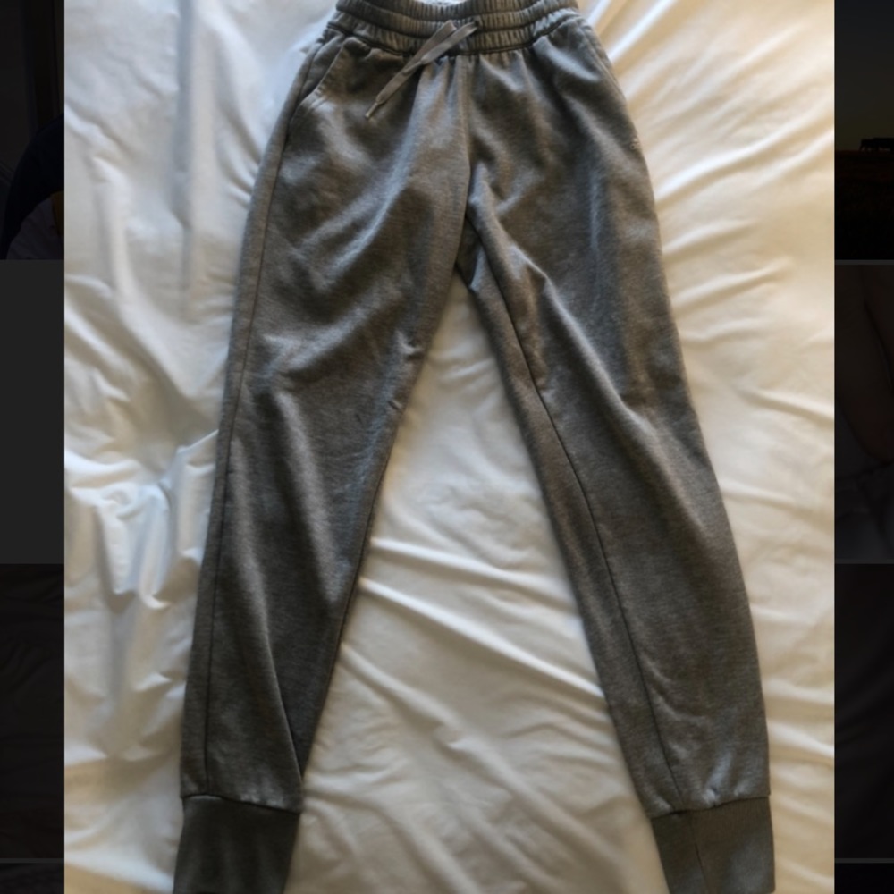 Women’s Size XS Grey Adidas Sweats